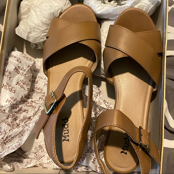 mudd heels - Picture 3 of 3